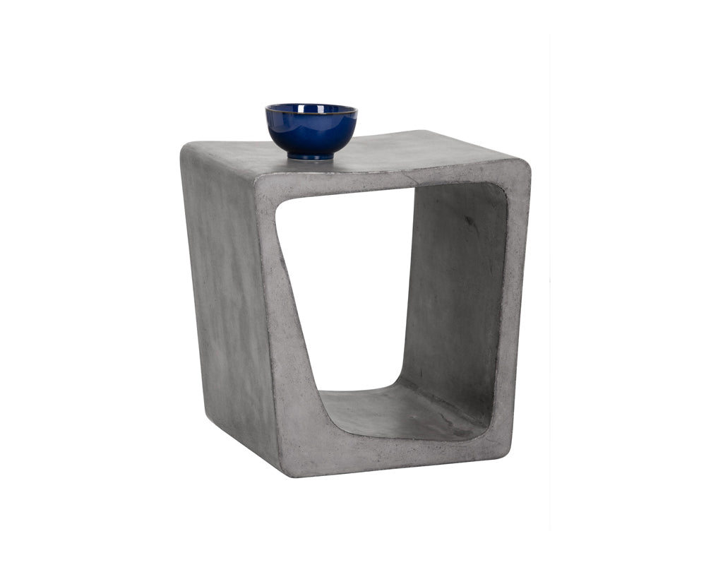 Darwin End Table - sturdy tables for outdoor spaces | Image 1 | InSTYLE Home & Rugs