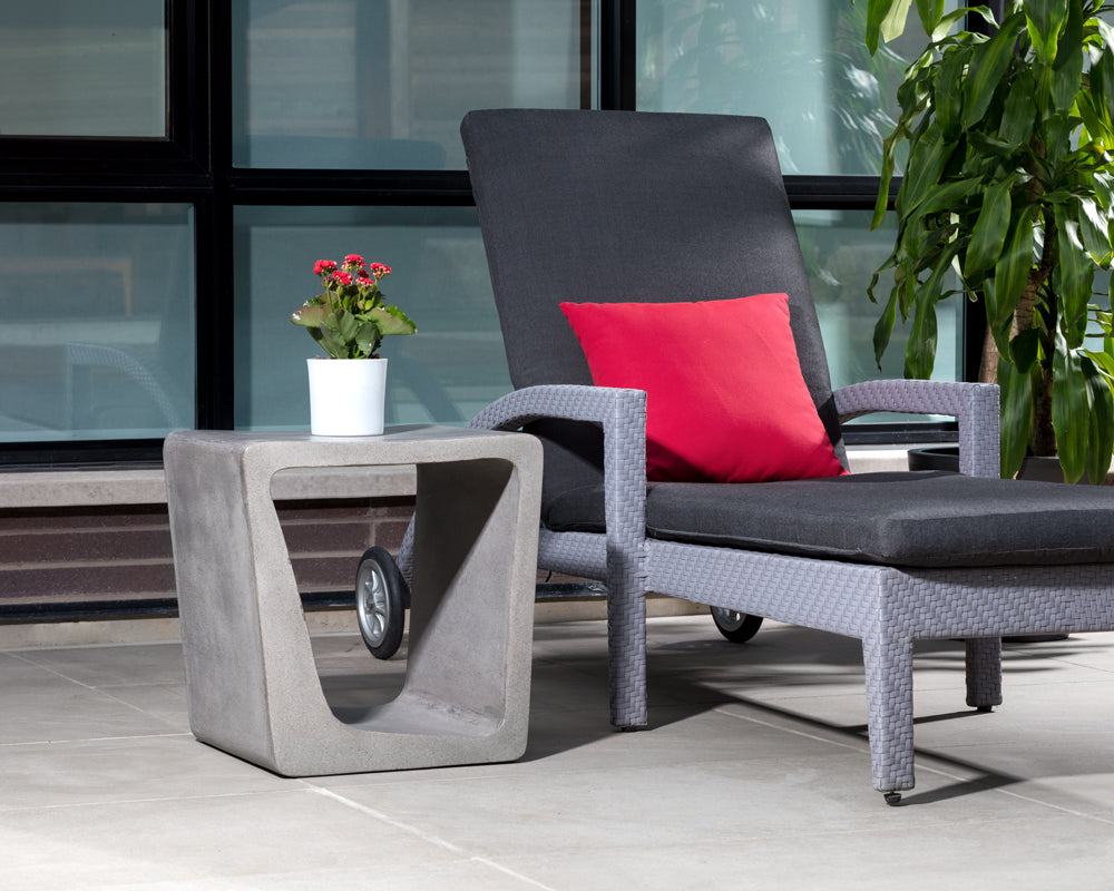 Darwin End Table - sturdy tables for outdoor spaces | Image 2 | InSTYLE Home & Rugs