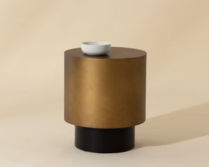 Bernaby End Table - functional design with style | Image 10 | InSTYLE Home & Rugs