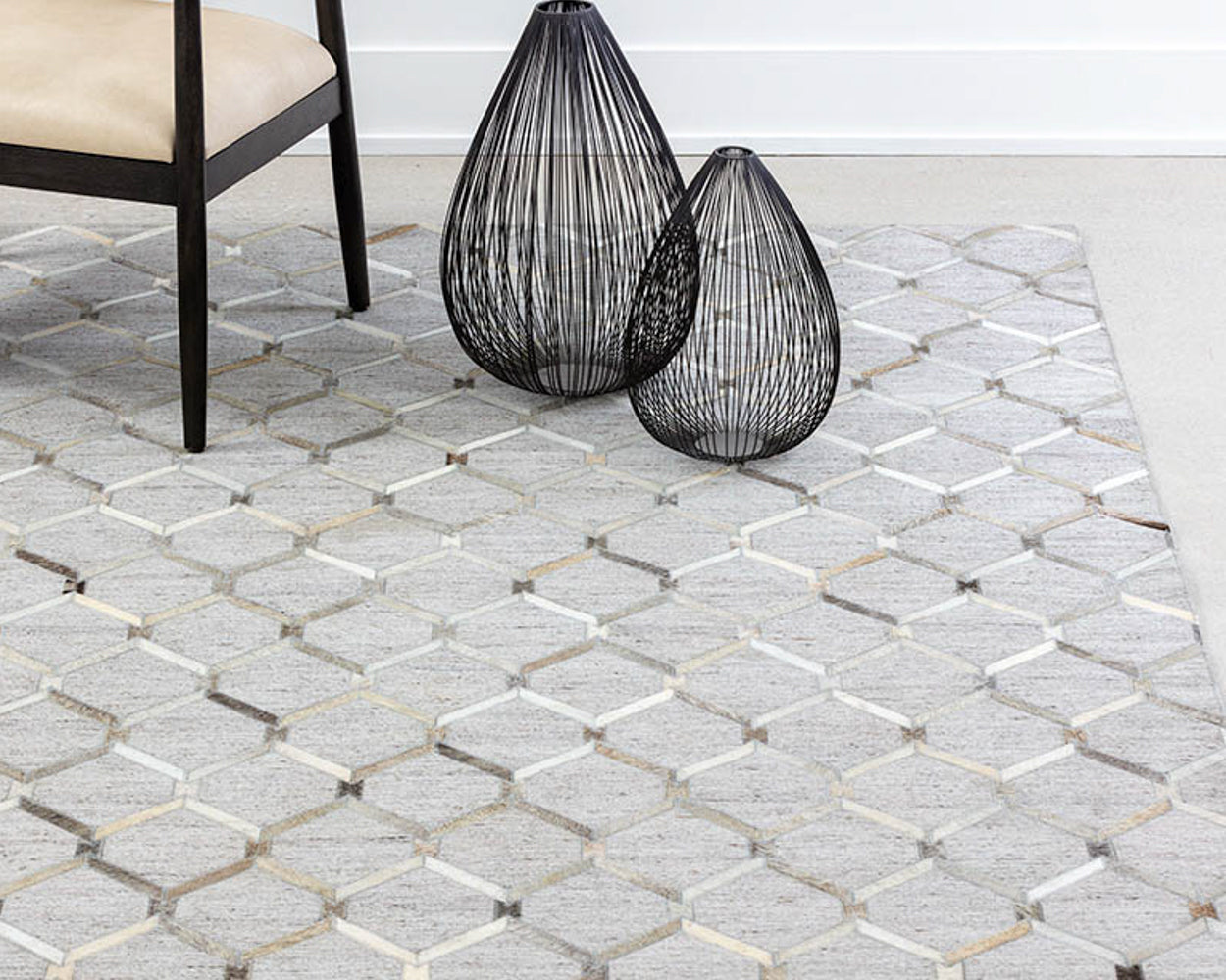 Bordeaux Hand-made Rug - elegant rugs for living spaces | Image 2 | InSTYLE Home & Rugs