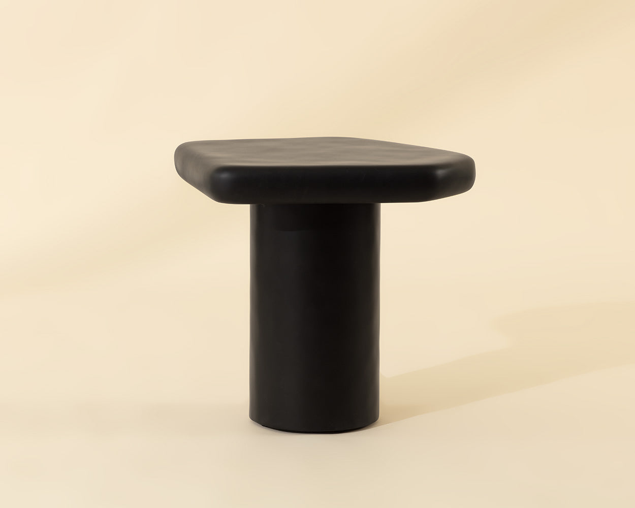 Detti End Table - sturdy tables for outdoor spaces | Image 1 | InSTYLE Home & Rugs