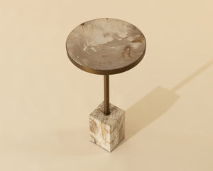 Parinari End Table - functional design with style | Image 4 | InSTYLE Home & Rugs