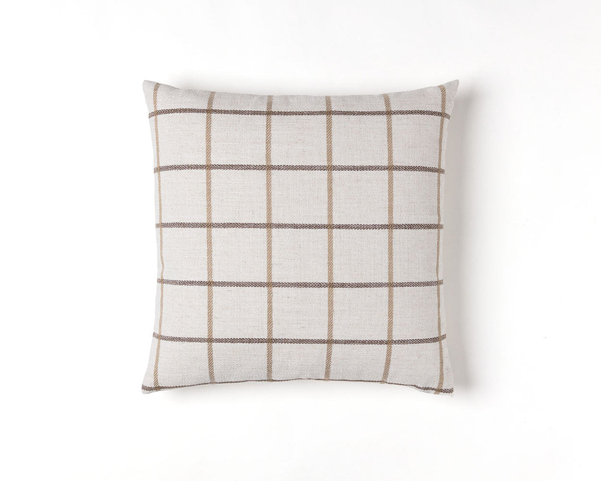 Yume Pillow - premium pillow for luxurious comfort and restful sleep | Image 1 | InSTYLE Home & Rugs