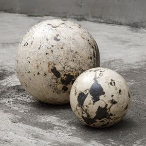 Nouveau Indoor-Outdoor Spheres, S/2 - stylish home accessories to complete your decor | Image 4 | InSTYLE Home & Rugs
