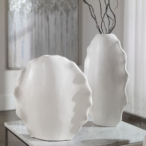 Ruffled Feathers Indoor-Outdoor Vases, White, S/2 - decor accents and accessories for every room | Image 1 | InSTYLE Home & Rugs