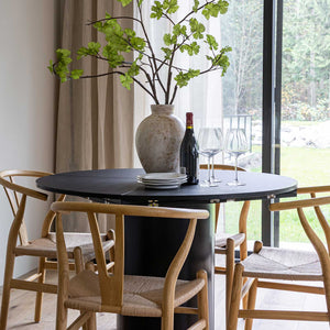 Alter Extension Dining Table in walnut, round | InSTYLE Home & Rugs