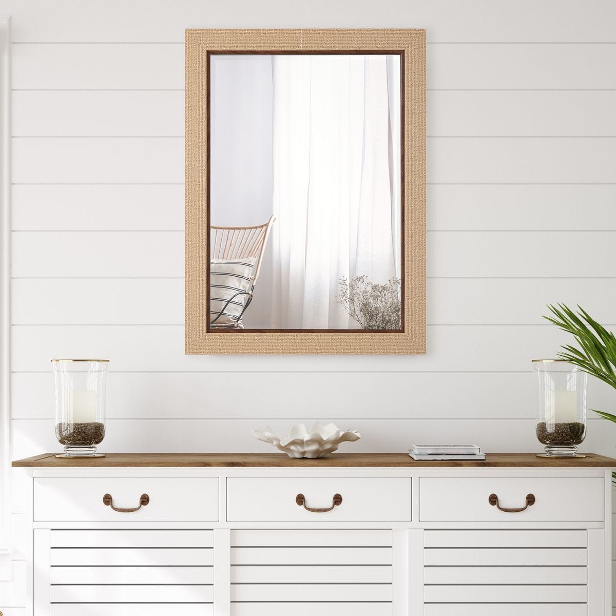 Mirror W00591 - elegant and functional accent pieces for any room | Image 1 | InSTYLE Home & Rugs