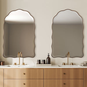 Mirror W00592 - elegant and functional accent pieces for any room | Image 1 | InSTYLE Home & Rugs