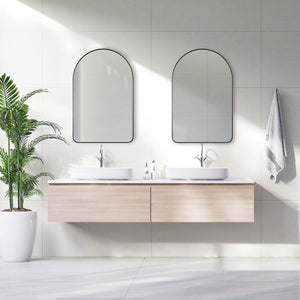 Mirror W00604 - elegant and functional accent pieces for any room | Image 1 | InSTYLE Home & Rugs