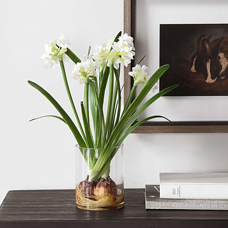 Lacey Daffodil Accent - decor accents and accessories for every room | Image 1 | InSTYLE Home & Rugs