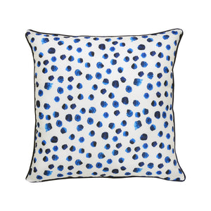 Lustra - premium pillow for luxurious comfort and restful sleep | Image 1 | InSTYLE Home & Rugs