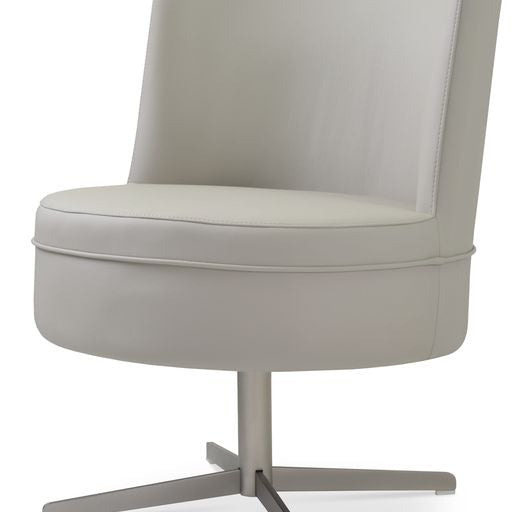 Hilton 4 Star - perfect for creating cozy seating areas in your living space | Image 1 | InSTYLE Home & Rugs