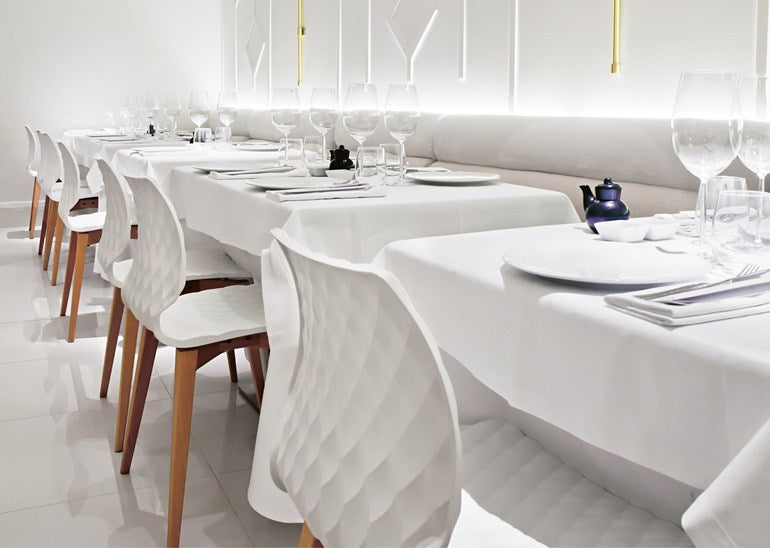 Uni-Ka 562 - modern accent chair with comfortable cushioning and sleek design | Image 2 | InSTYLE Home & Rugs