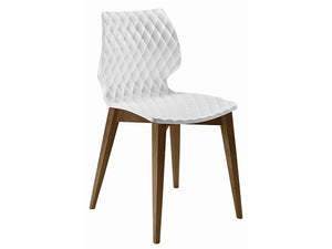 Uni-Ka 562 - modern accent chair with comfortable cushioning and sleek design | Image 1 | InSTYLE Home & Rugs