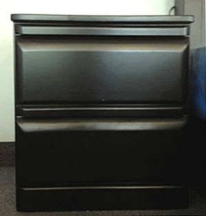 Nort night table - www.instylehome.ca