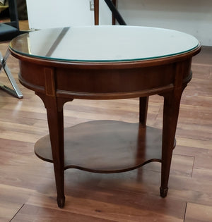 Oval wood end table - www.instylehome.ca