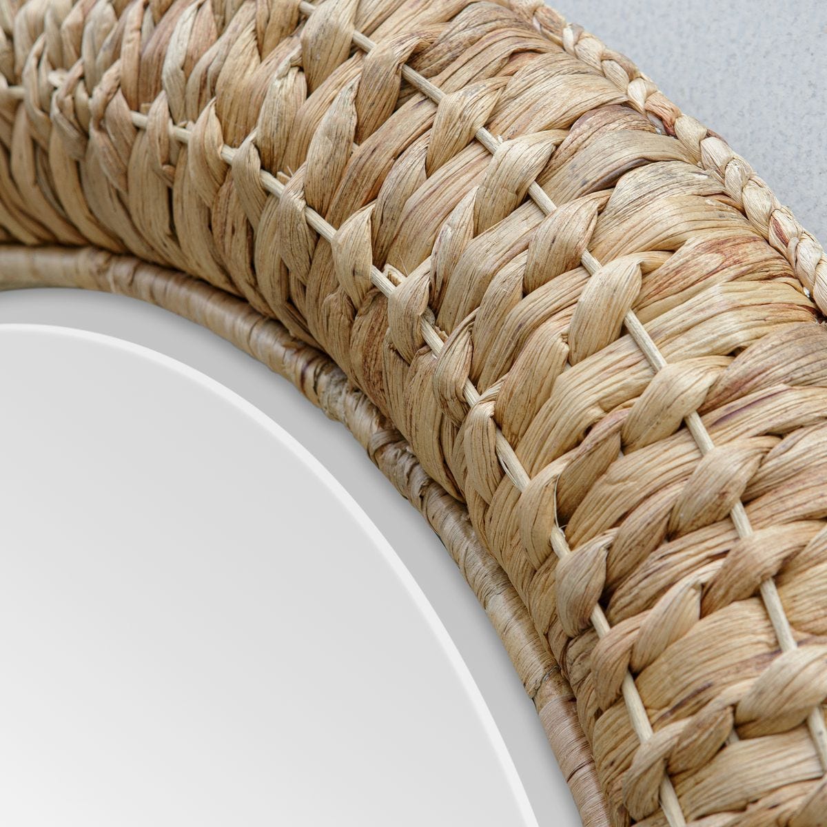 Twisted Seagrass Round Mirror - available in various shapes, sizes, and frame styles | Image 6 | InSTYLE Home & Rugs