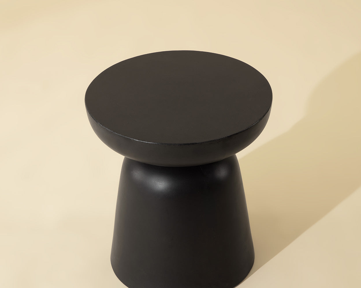 Lucida End Table - perfect for patio accents | Image 2 | InSTYLE Home & Rugs