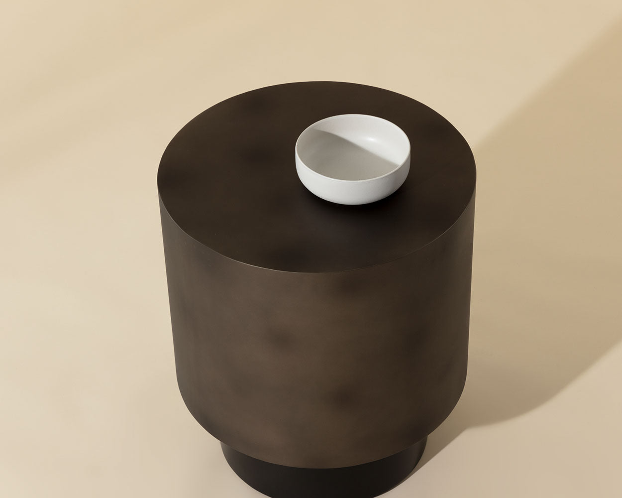 Bernaby End Table - functional design with style | Image 5 | InSTYLE Home & Rugs