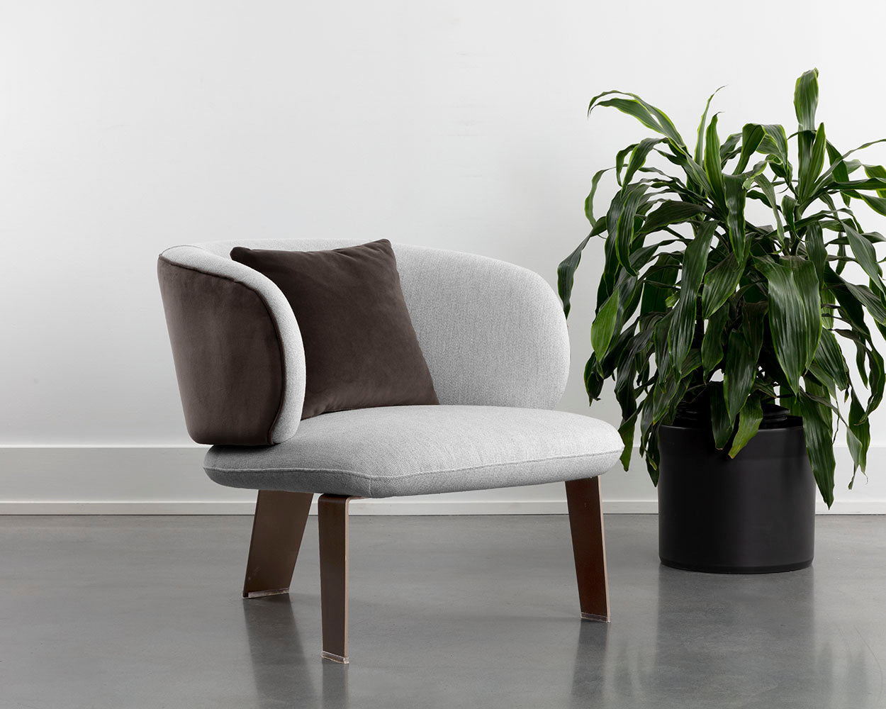 Garry Lounge Chair - perfect for casual unwinding | Image 2 | InSTYLE Home & Rugs