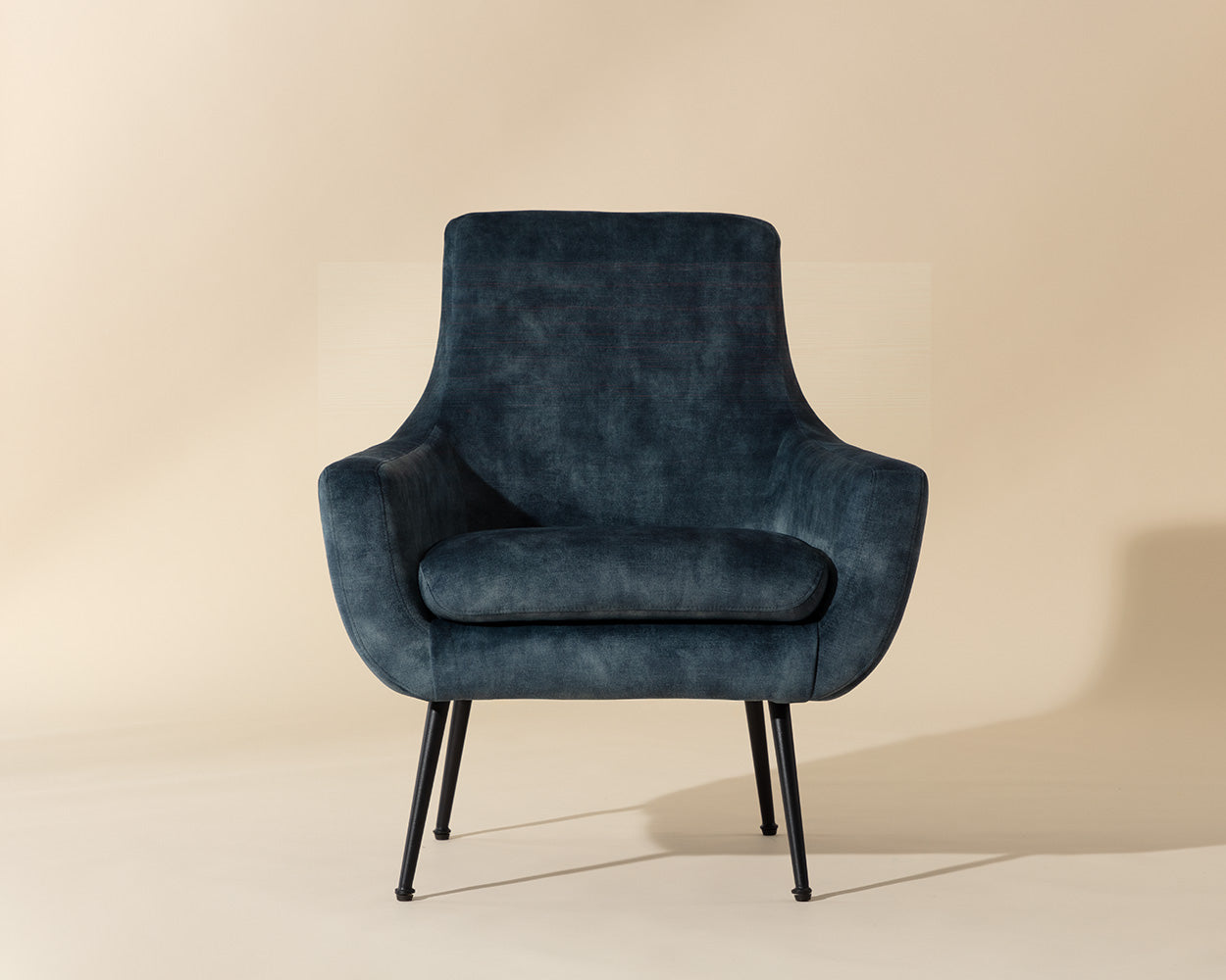 Aletta Lounge Chair - comfortable chairs for relaxation | Image 10 | InSTYLE Home & Rugs