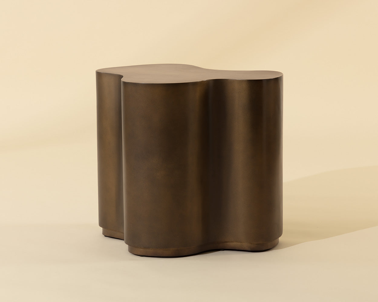 Boise Side Table - functional design with style | Image 2 | InSTYLE Home & Rugs