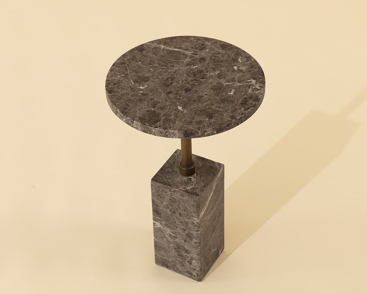 Mizani End Table - perfect for patio accents | Image 4 | InSTYLE Home & Rugs