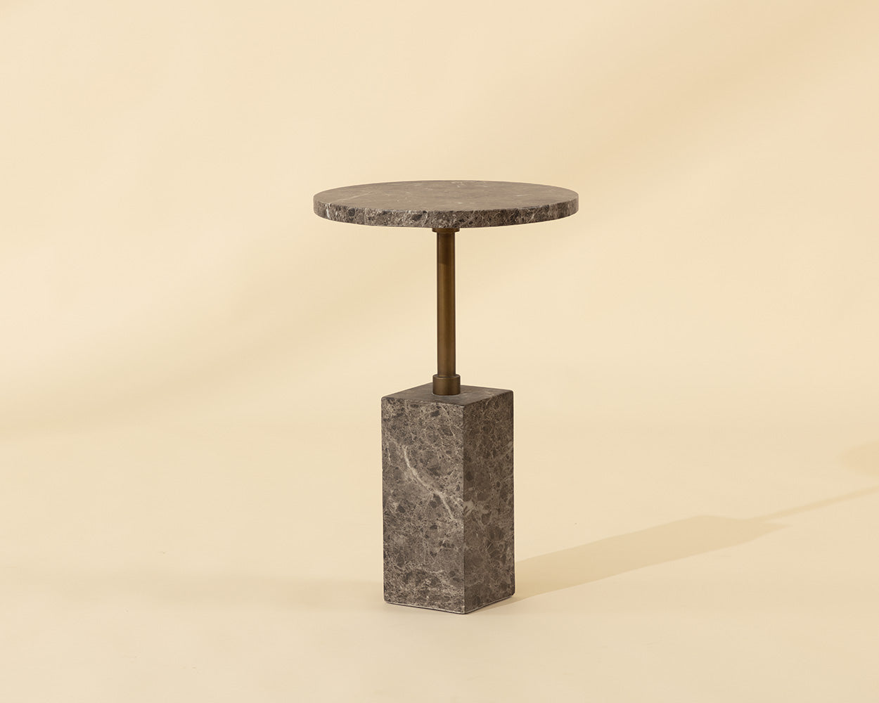 Mizani End Table - perfect for patio accents | Image 2 | InSTYLE Home & Rugs