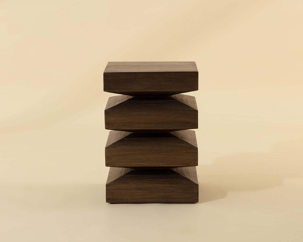 Robarts End Table - functional tables for gardens | Image 2 | InSTYLE Home & Rugs