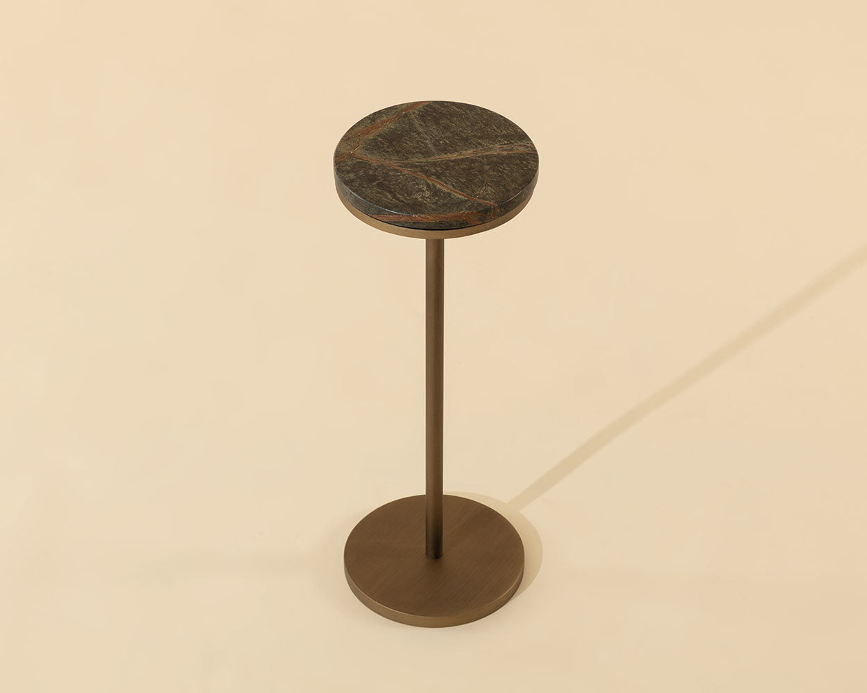 Ivor End Table - functional design with style | Image 10 | InSTYLE Home & Rugs