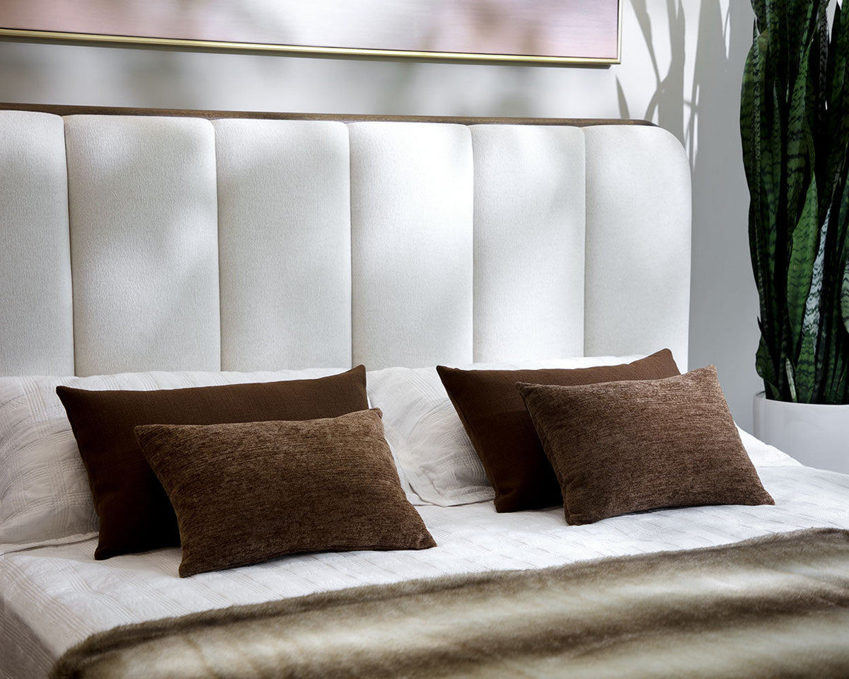 Evander Lumbar Pillow - cozy pillow to enhance your sleep and comfort | Image 4 | InSTYLE Home & Rugs