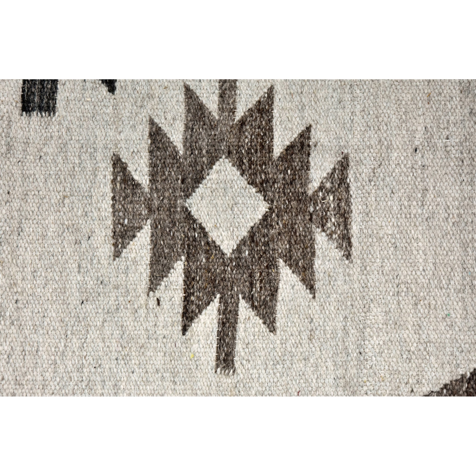 Bedouin - luxurious bed for modern homes | Image 2 | InSTYLE Home & Rugs