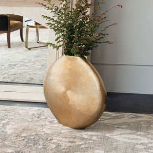 Gretchen Vase, Gold - elegant vase for adding a touch of style to any room | Image 6 | InSTYLE Home & Rugs