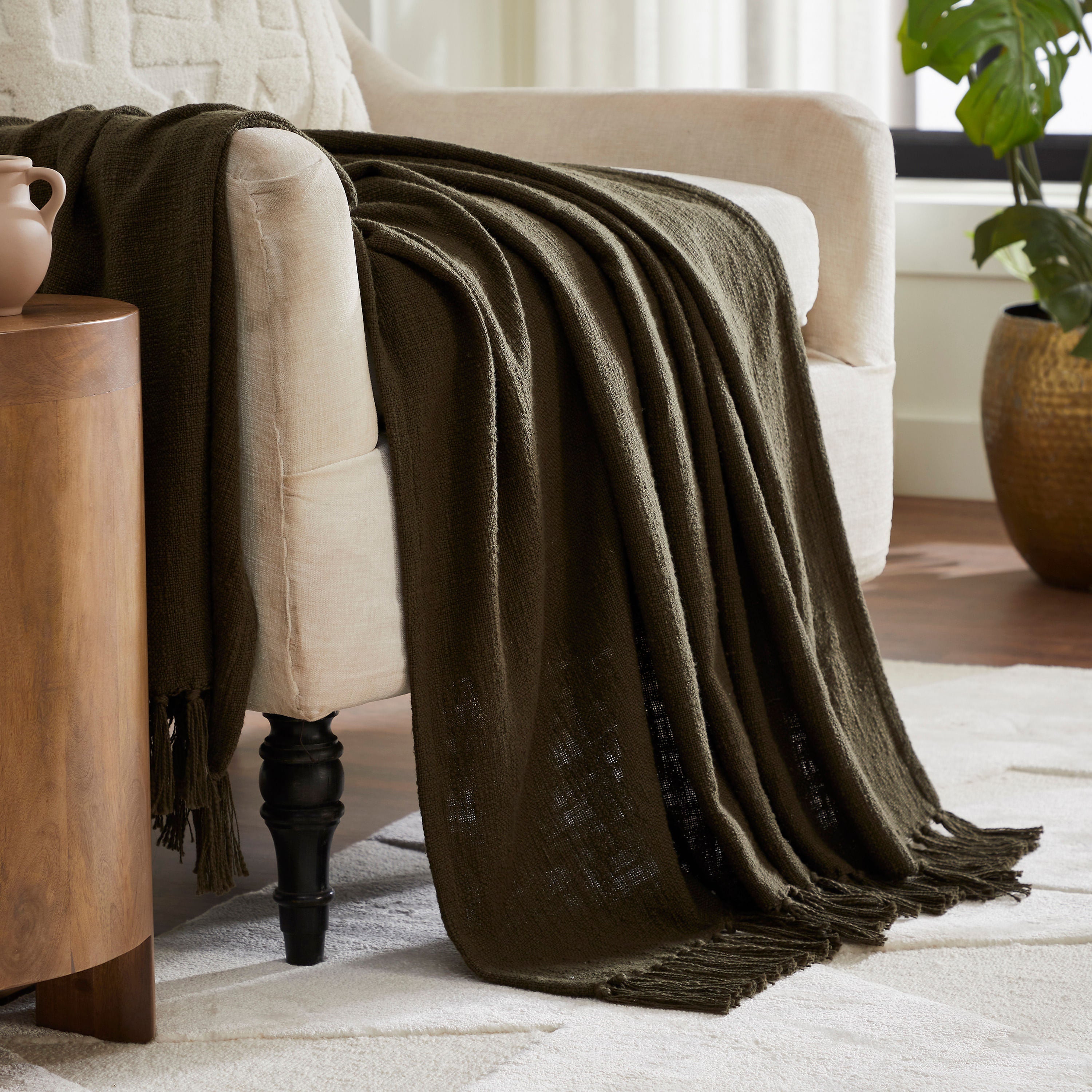 Chalamet* - premium pillow for luxurious comfort and restful sleep | Image 4 | InSTYLE Home & Rugs