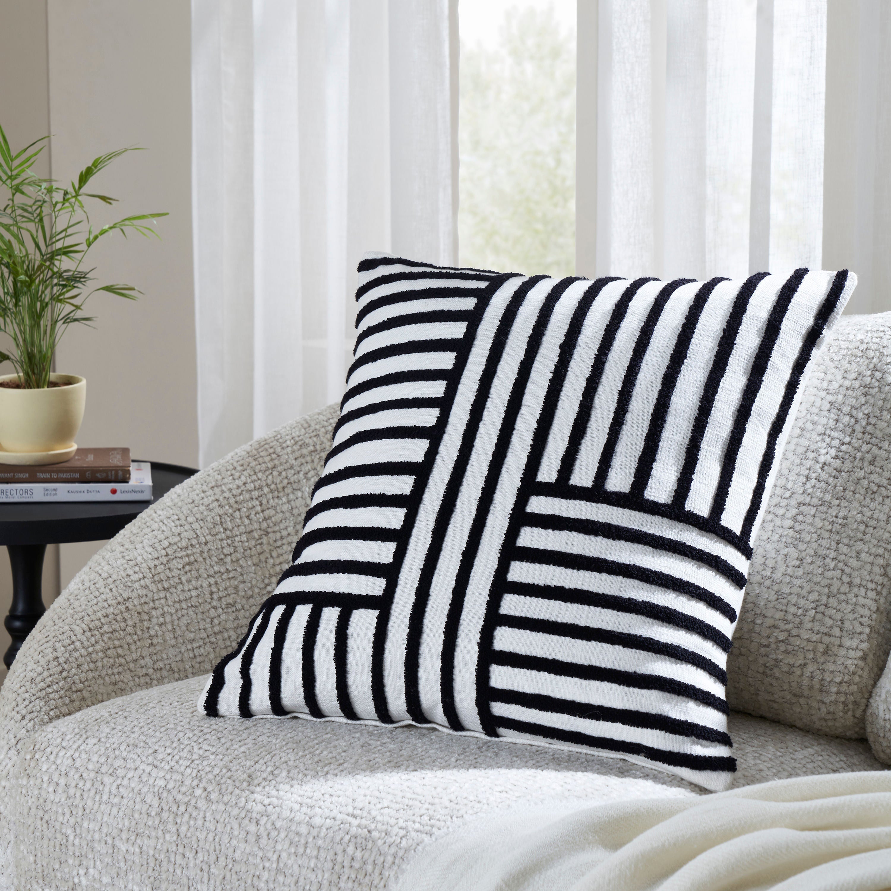 Stilo* - soft pillow perfect for lounging and relaxation | Image 4 | InSTYLE Home & Rugs