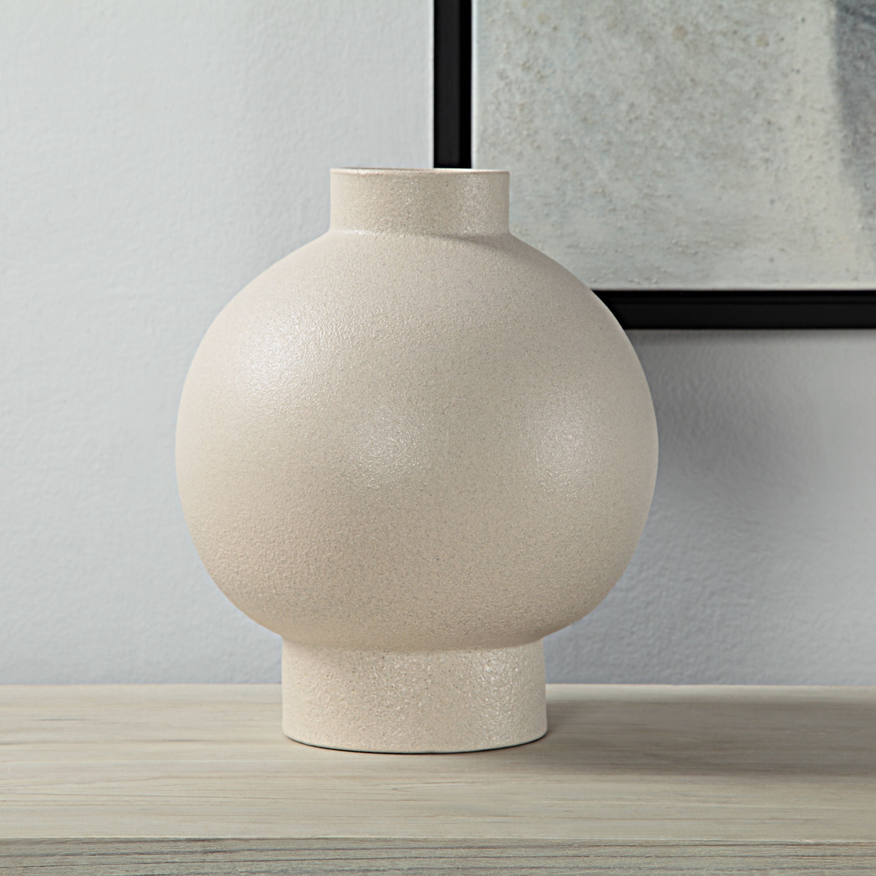 Lamoureux - decor accents and accessories for every room | Image 4 | InSTYLE Home & Rugs