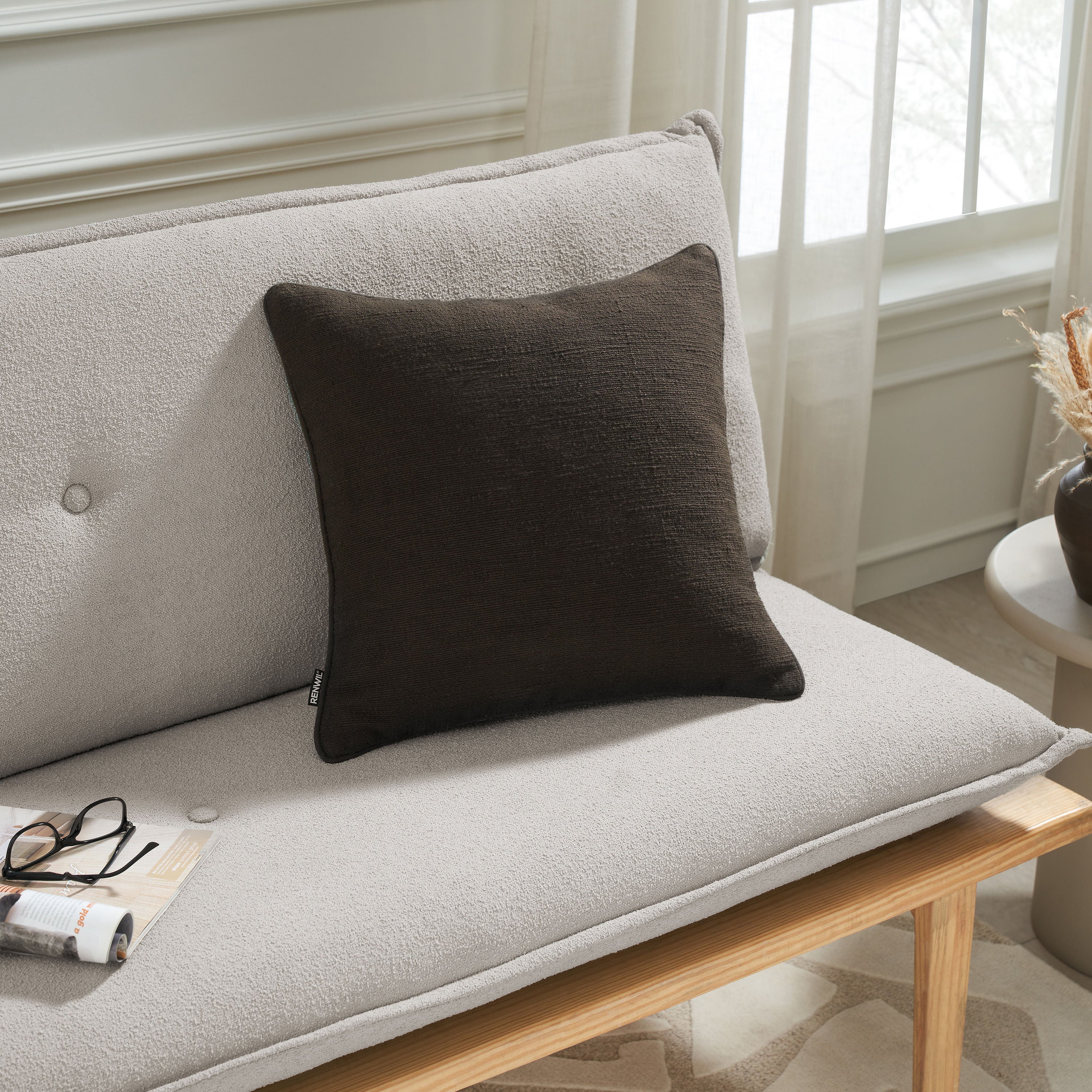 Brooklyn* - premium pillow for luxurious comfort and restful sleep | Image 4 | InSTYLE Home & Rugs
