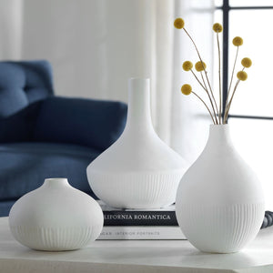 Apothecary Vases, S/3 - stylish home accessories to complete your decor | Image 1 | InSTYLE Home & Rugs