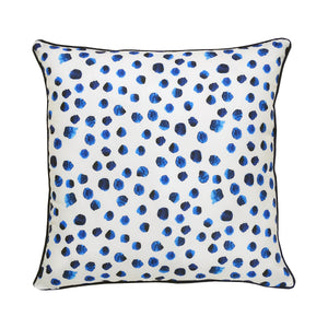 Lustra - premium pillow for luxurious comfort and restful sleep | Image 1 | InSTYLE Home & Rugs