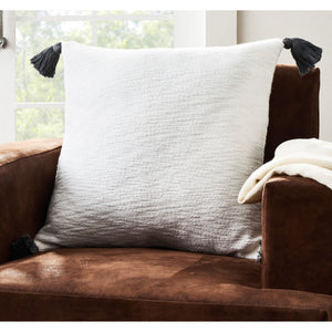 Julianne - premium pillow for luxurious comfort and restful sleep | Image 4 | InSTYLE Home & Rugs