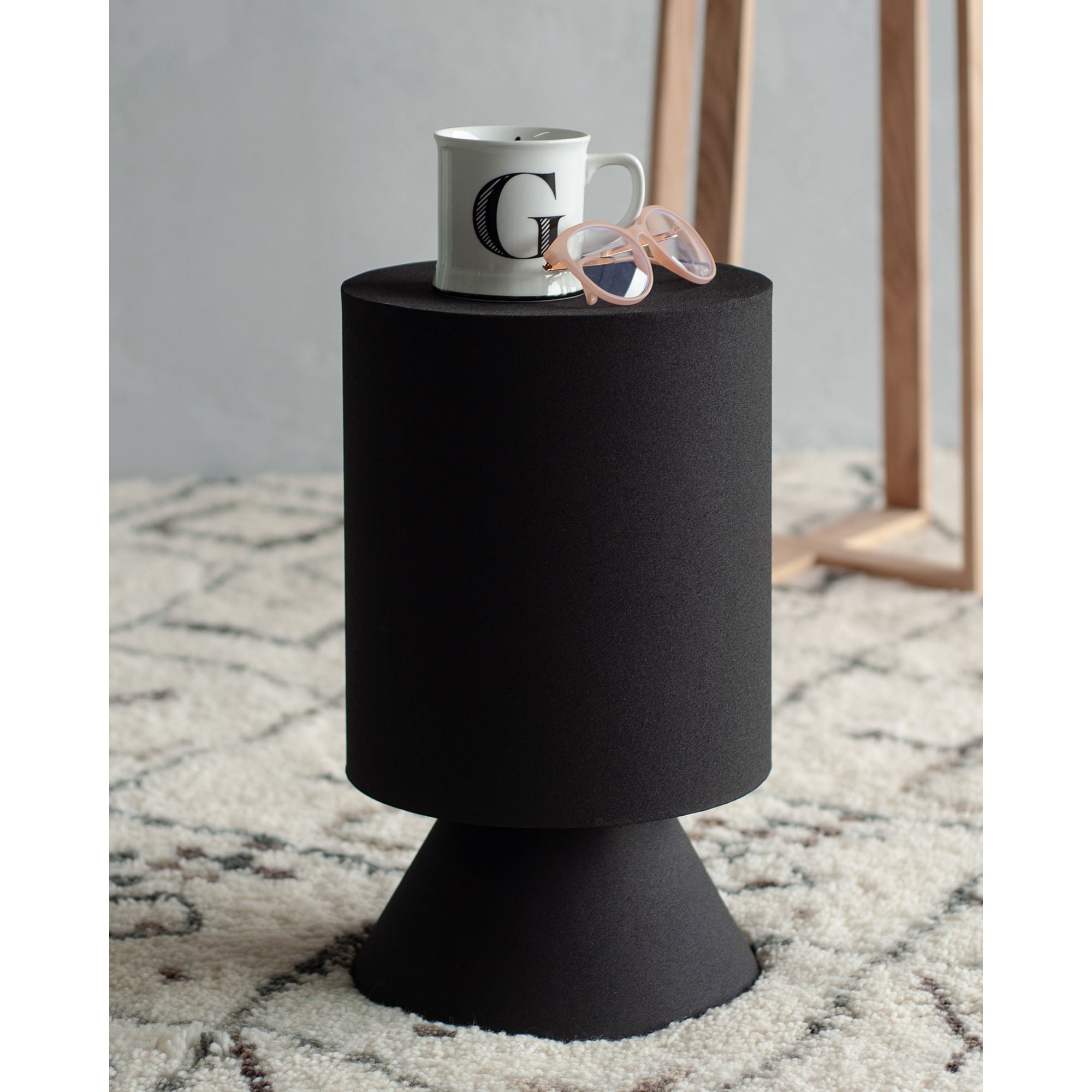 Oloria* - functional accent table with unique design for any room | Image 3 | InSTYLE Home & Rugs