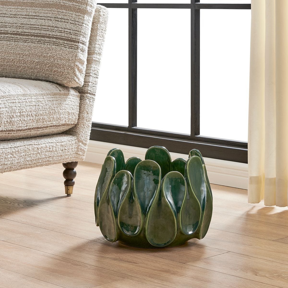 Petal Pinch Indoor-Outdoor Bowl - stylish decorative bowl to enhance your home decor | Image 3 | InSTYLE Home & Rugs