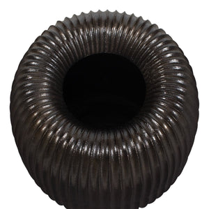 Vector Ridge Indoor-Outdoor Planter - modern outdoor planter for gardens and patios | Image 2 | InSTYLE Home & Rugs