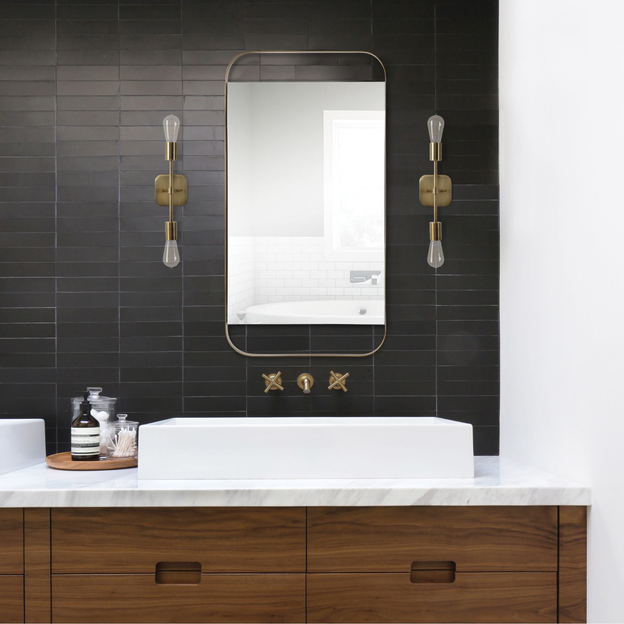 Zariyah - perfect for enhancing light and creating a sense of space | Image 4 | InSTYLE Home & Rugs