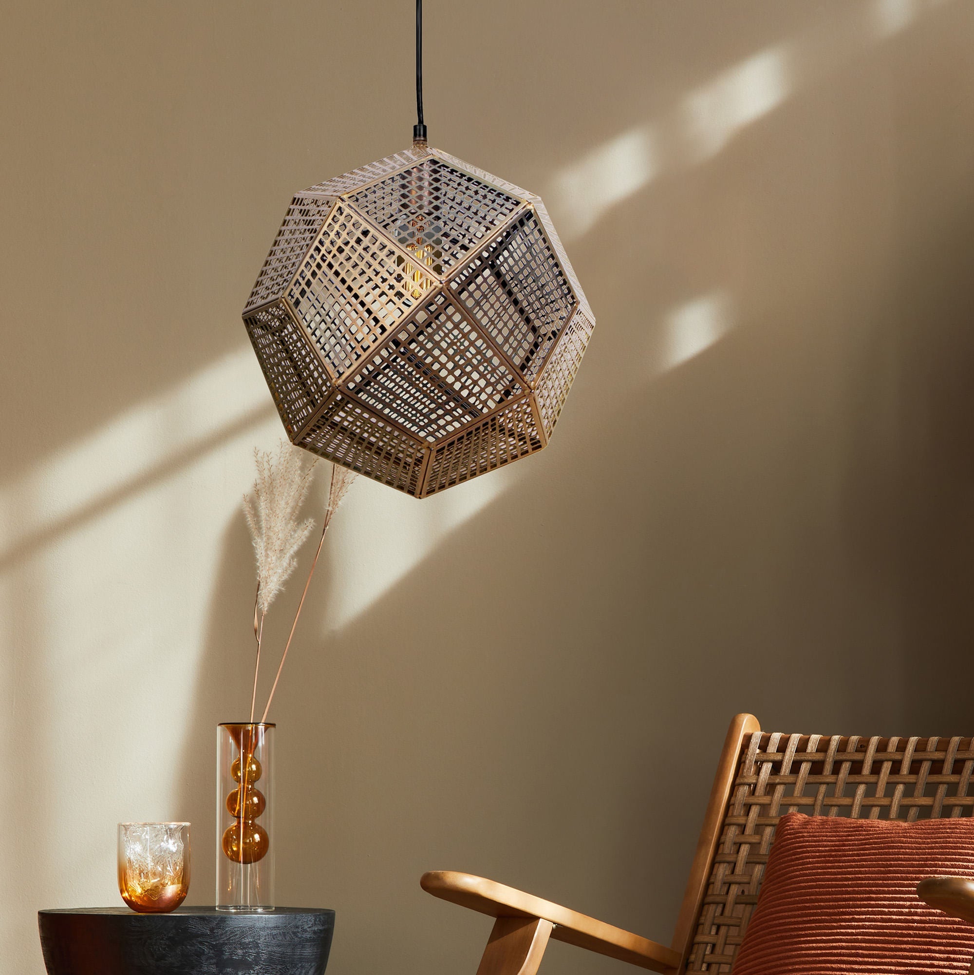 Skars - from table lamps to chandeliers and floor lamps | Image 3 | InSTYLE Home & Rugs