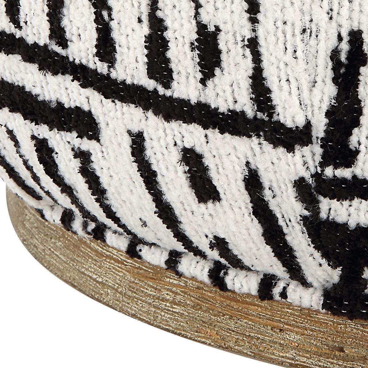 Dialogue Ottoman, Black - perfect footrests with style | Image 7 | InSTYLE Home & Rugs