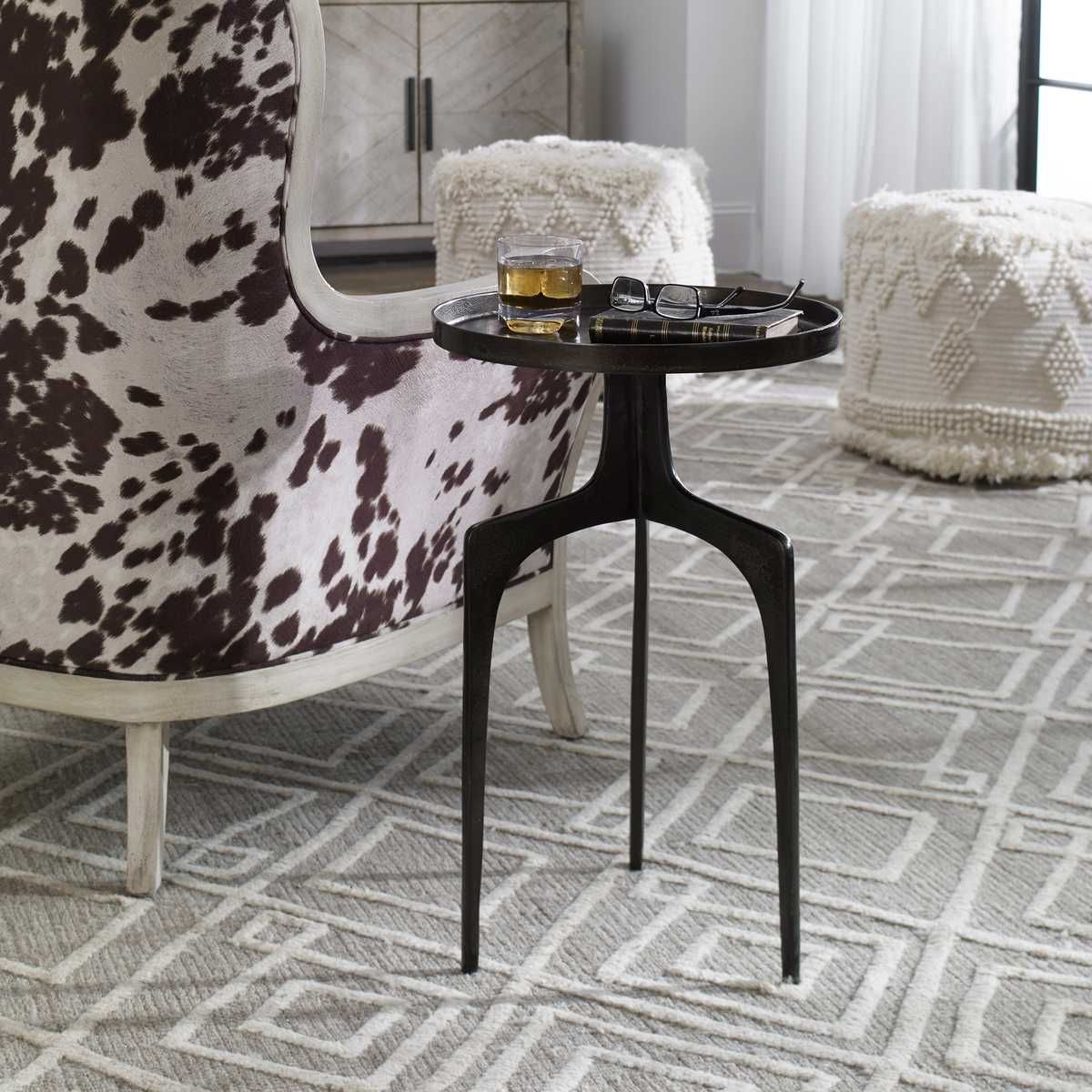 Kenna Accent Table, Bronze - functional accent table with unique design for any room | Image 4 | InSTYLE Home & Rugs