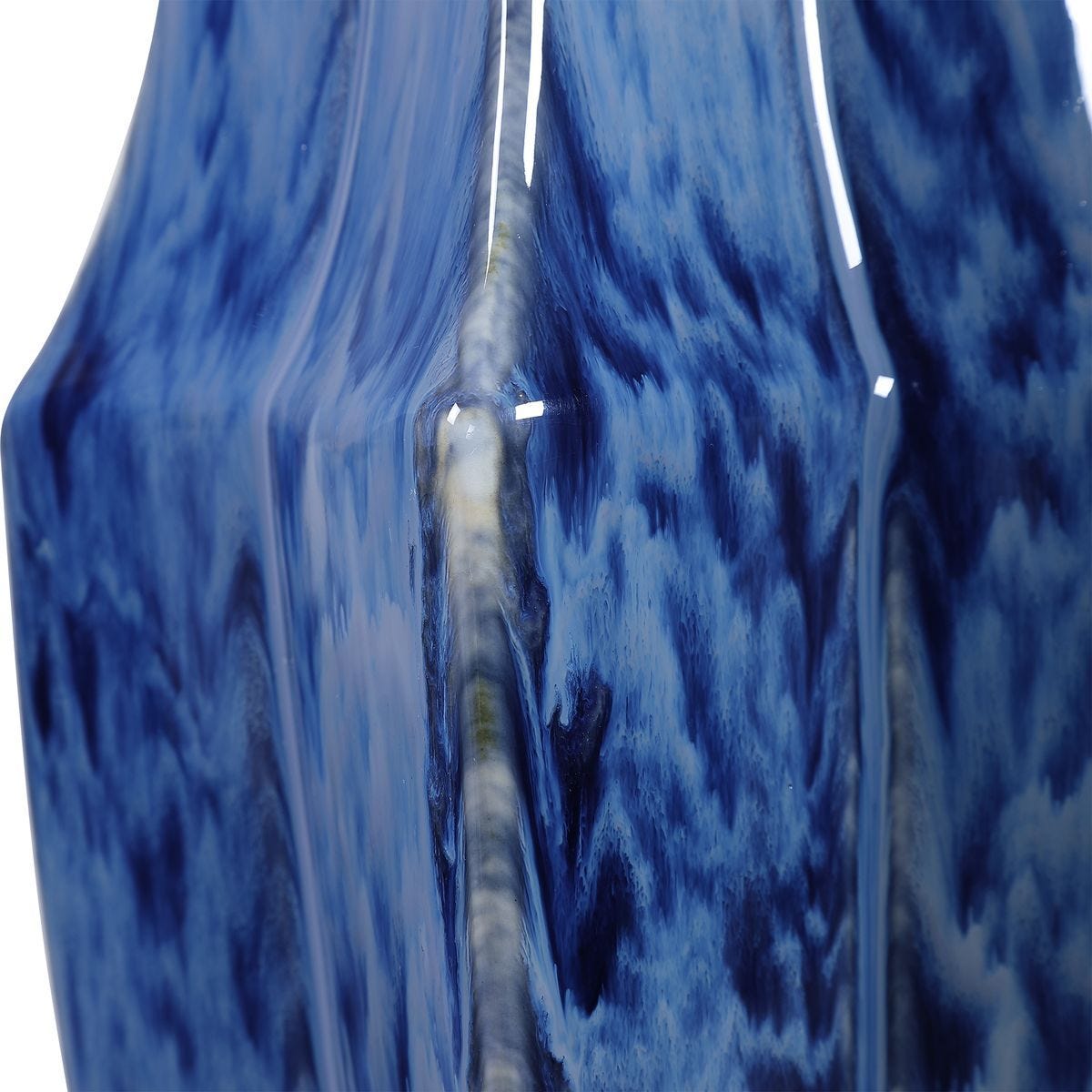 Everard Table Lamp - elegant lamps to enhance your room ambiance | Image 4 | InSTYLE Home & Rugs