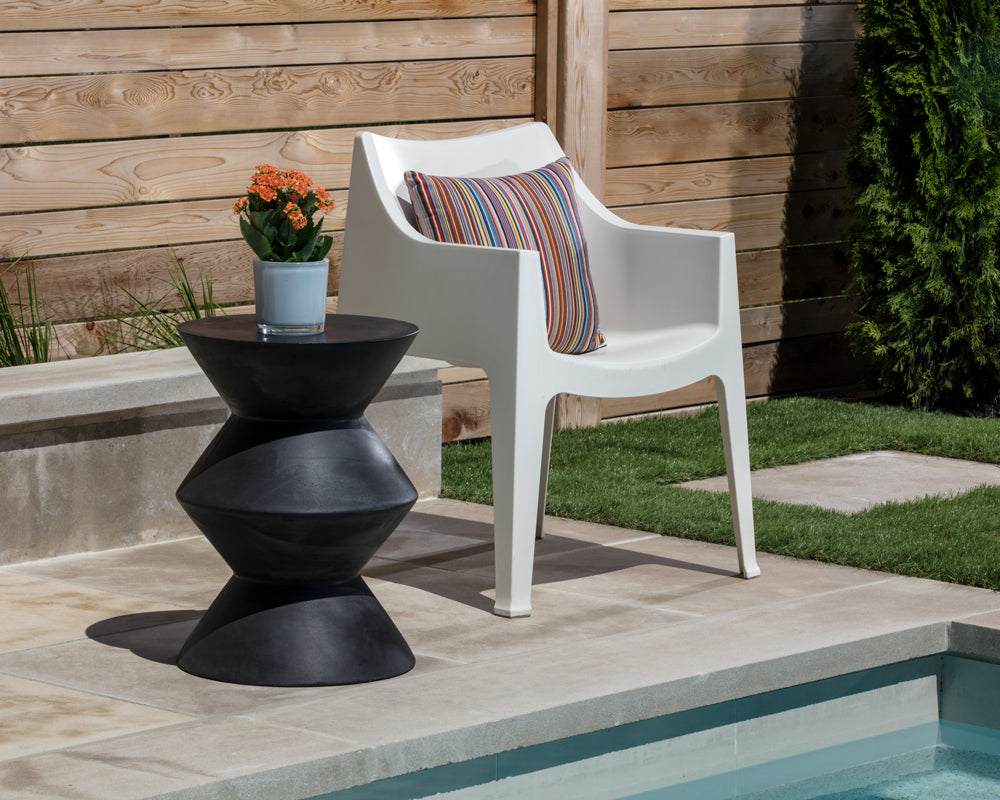 Union End Table - perfect for patio accents | Image 3 | InSTYLE Home & Rugs