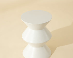 Union End Table - perfect for patio accents | Image 5 | InSTYLE Home & Rugs